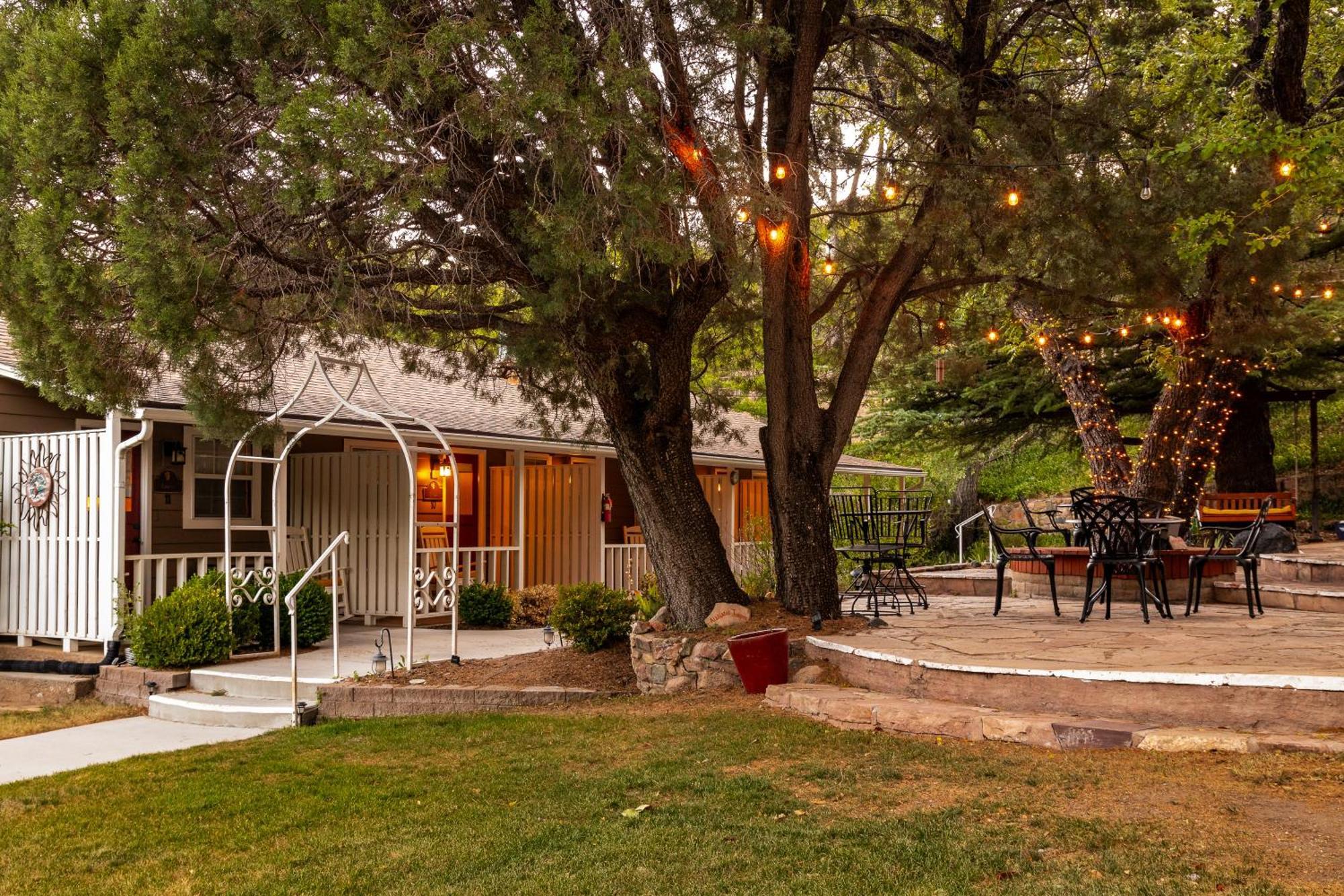 Prescott Pines Inn Екстер'єр фото