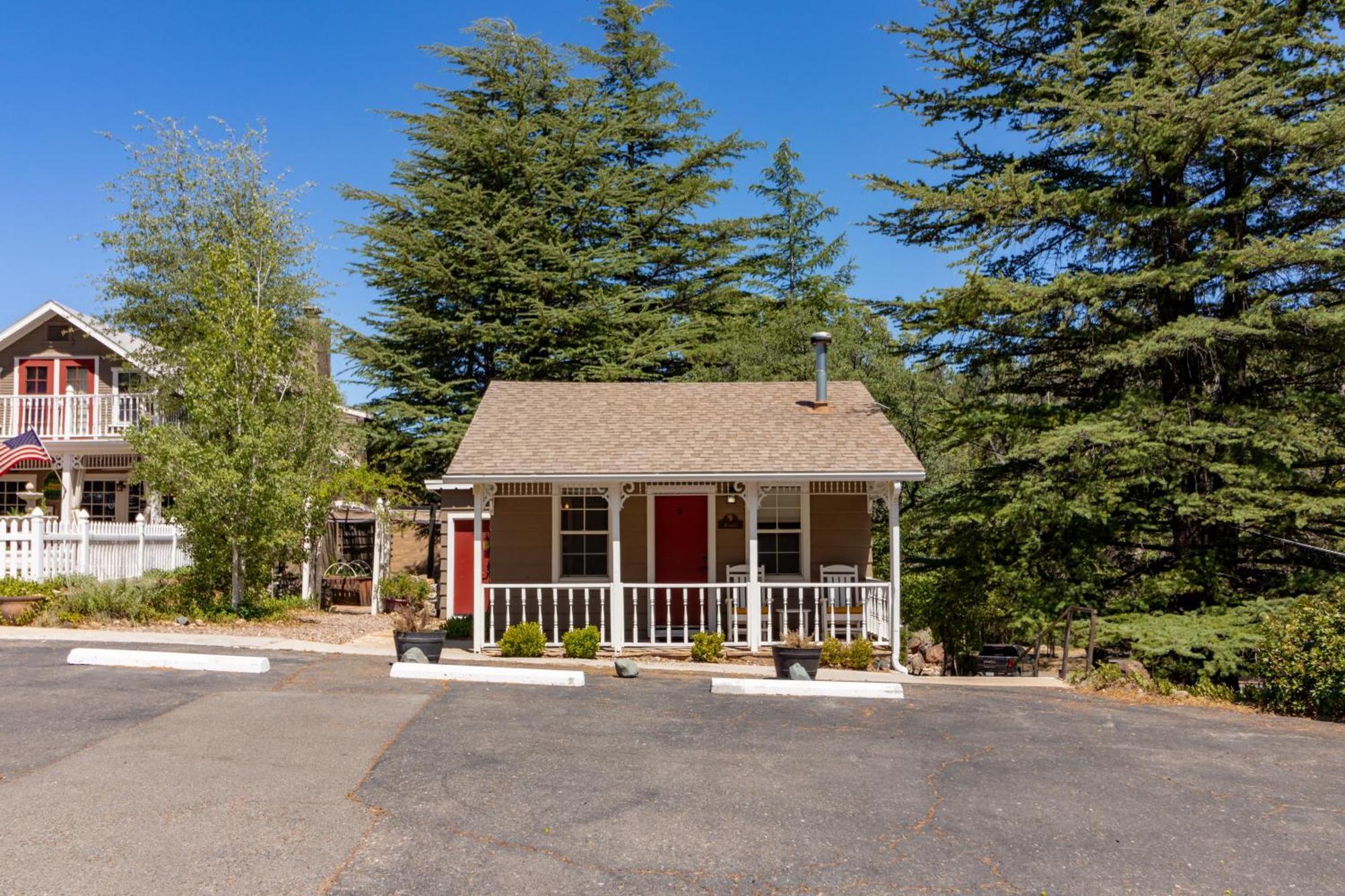 Prescott Pines Inn Екстер'єр фото