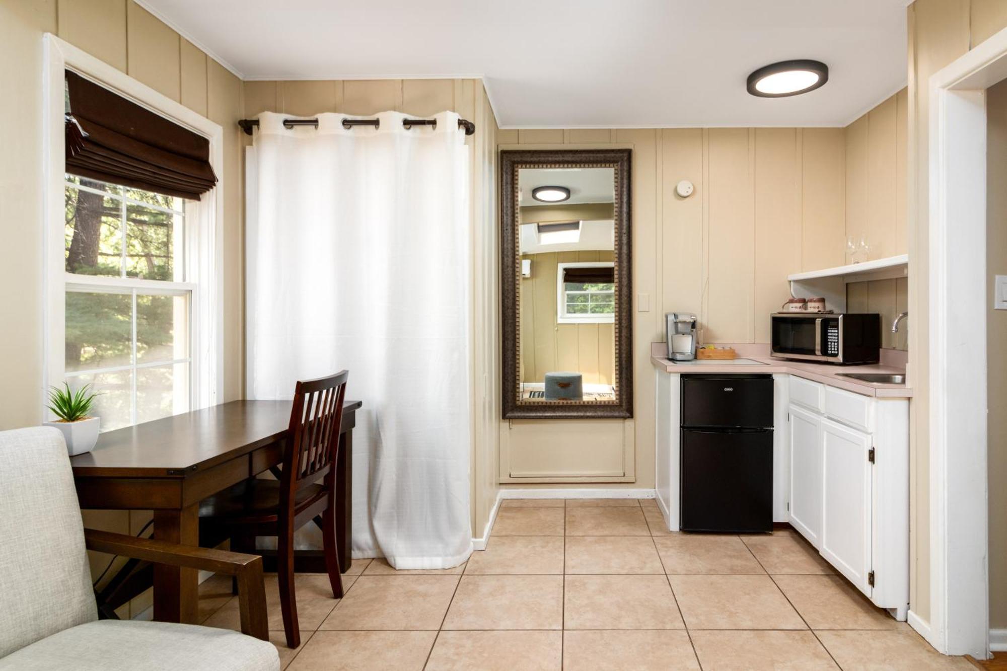 Prescott Pines Inn Екстер'єр фото
